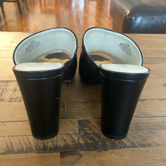 Anne Klein Peep toe heeled slide sandals.Block heel. Size 7.5 (runs small). - Picture 2 of 4